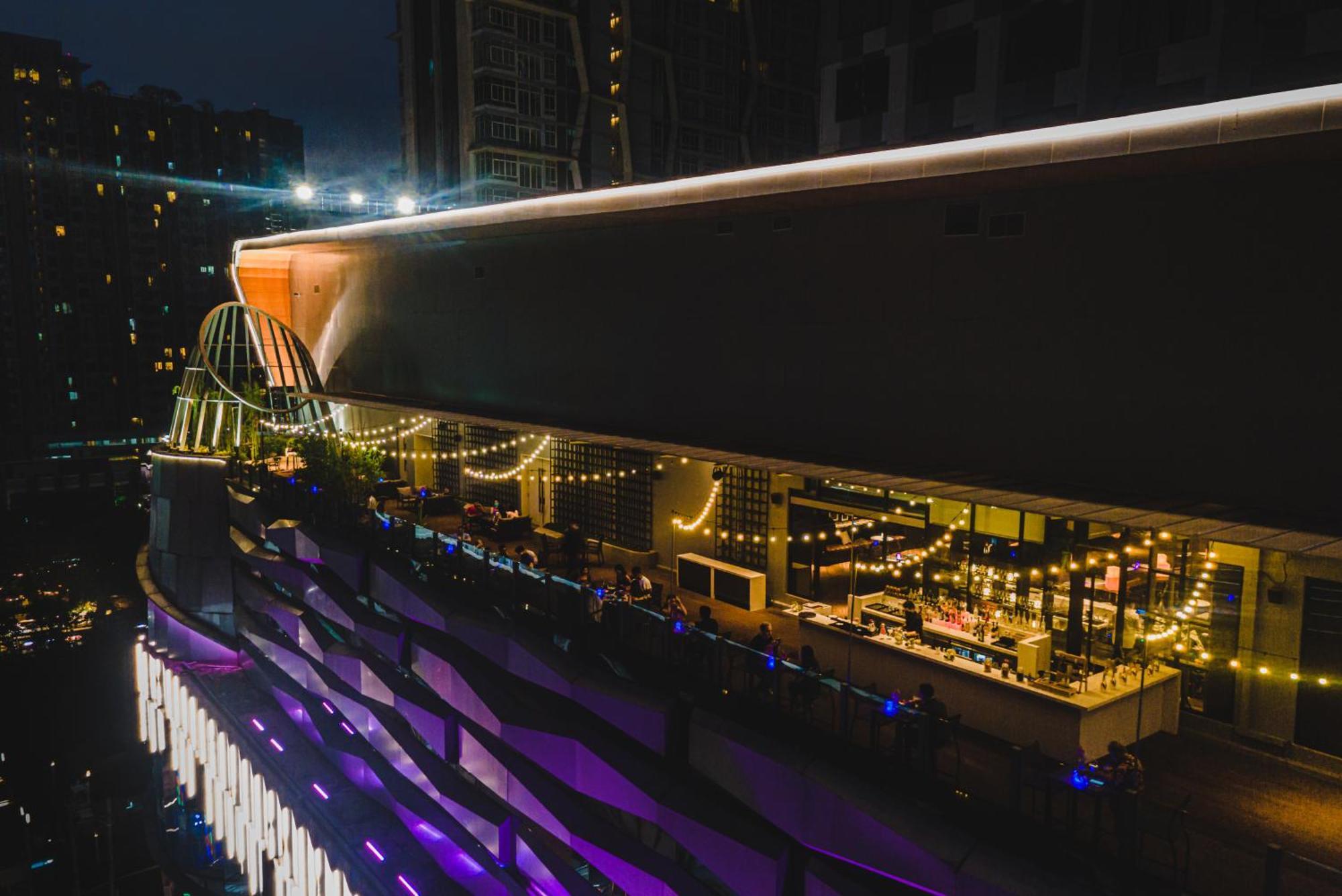 Avani Sukhumvit Bangkok Hotel Exterior photo